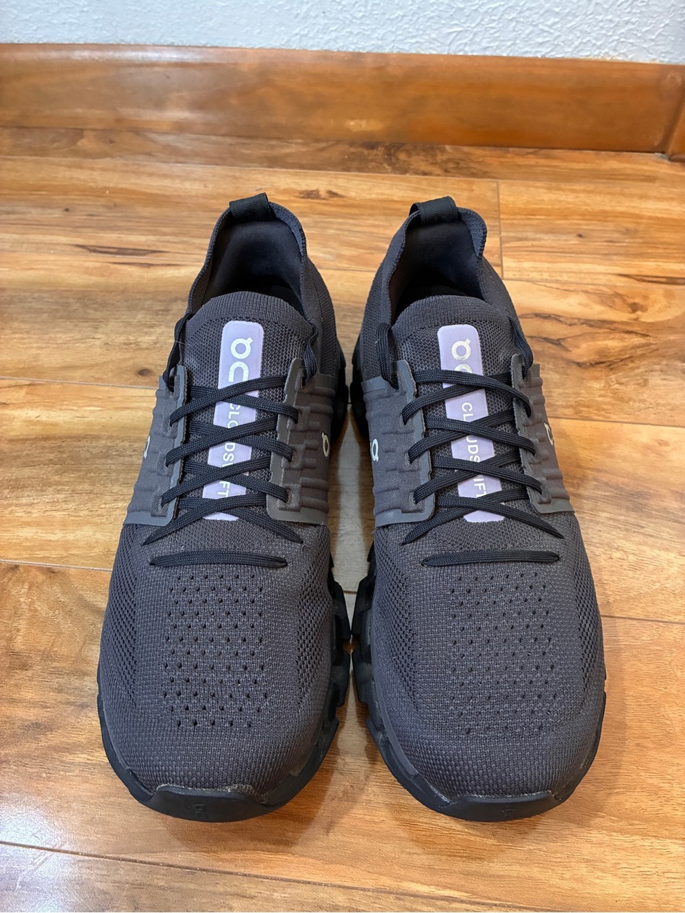 On Cloud Men’s Cloudswift Athletic Running Shoe Sneakers, black/gray - size 9.5 - Picture 3 of 10